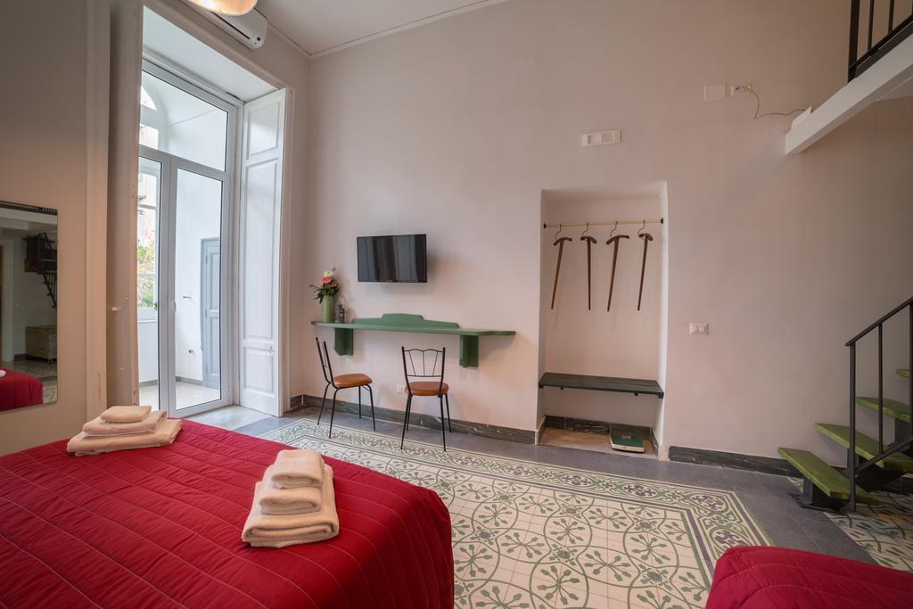The Foria House By House In Naples Bed & Breakfast Oda fotoğraf